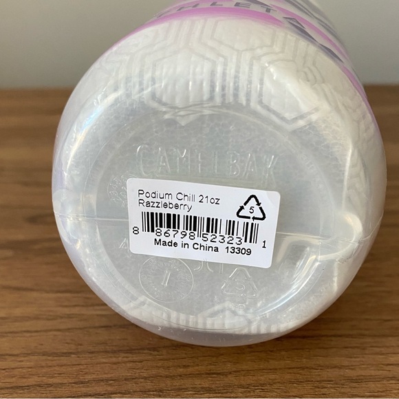 CAMELBAK PODIUM CHILL 21OZ BIKE new without tag - Picture 6 of 7